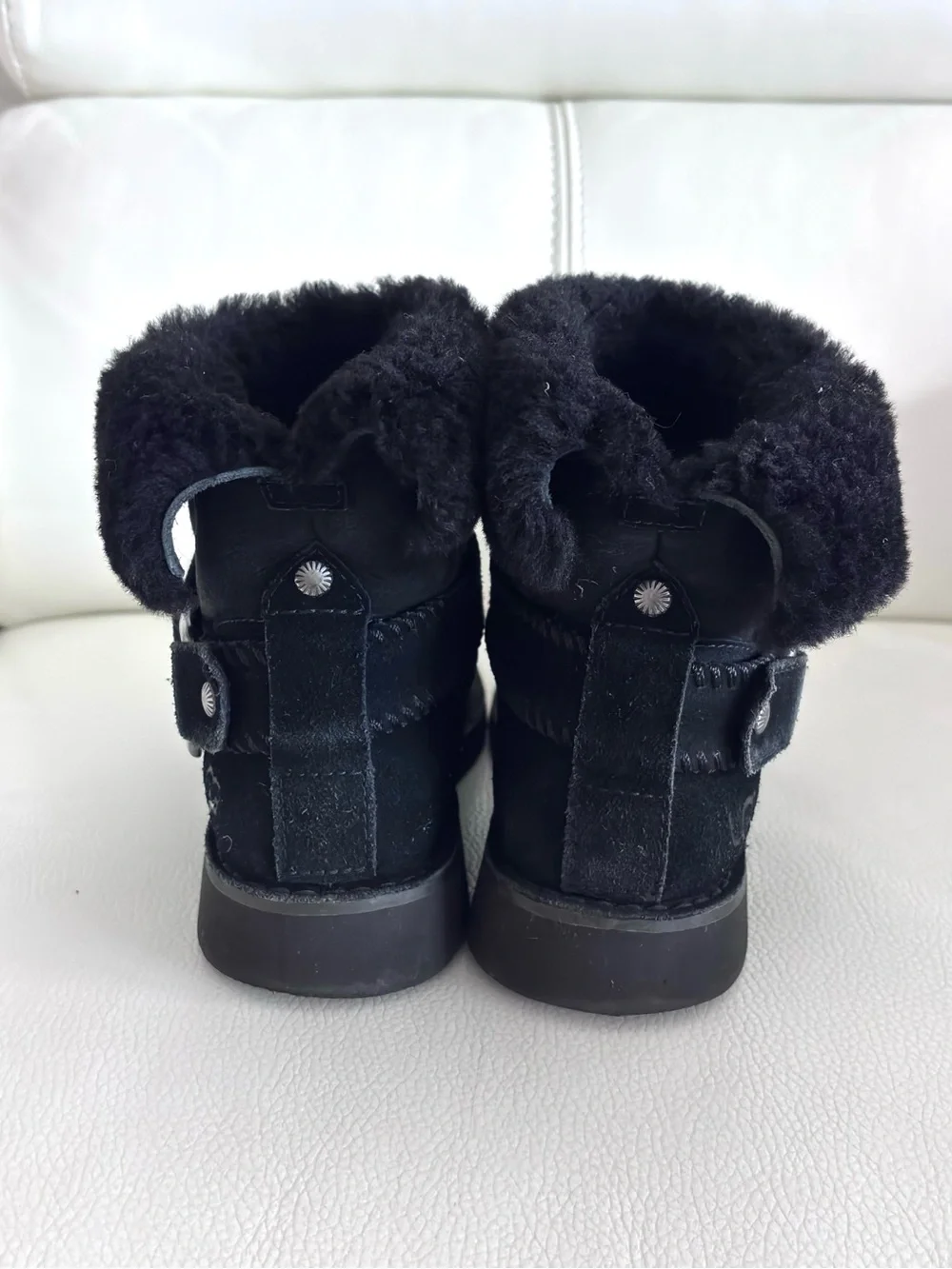 UGG Cedric Sheepskin Winter Black Boots size 6M
